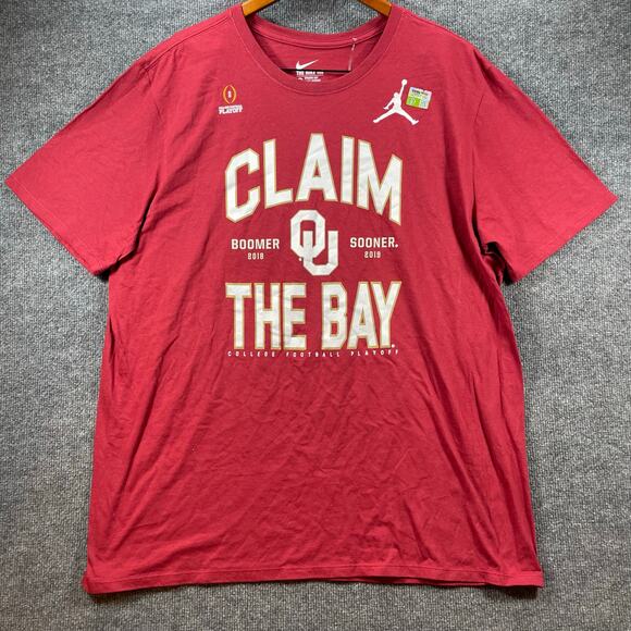 The Nike Tee Athletic Cut Men's XXL Red Oklahoma Sooners "Claim The Bay" College - Picture 1 of 8